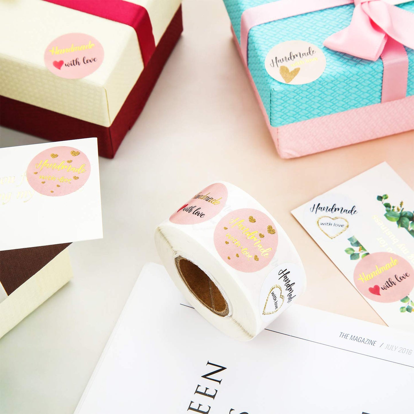 Handmade with Love sticker (round - Ø 2.5cm) for business, wedding, gift wrapping