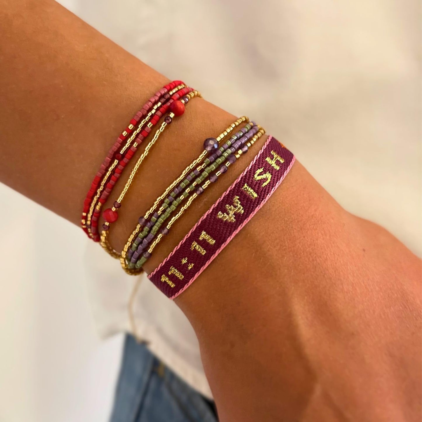 happymaker Damen Perlenarmband mit echten Edelsteinen, Amethyst und roter Jaspis
